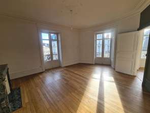 Location Appartement 4 piècesNantes Centre Ville