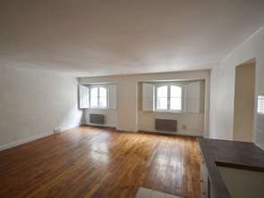 Location Appartement 2 piècesNantes Centre Ville