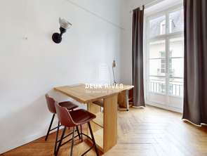 Location Appartement 2 piècesNantes Centre Ville