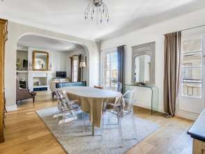 Location Appartement 5 piècesNantes Centre Ville