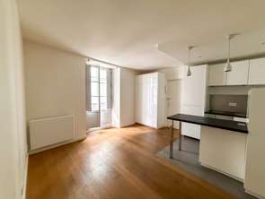 Location Appartement 2 piècesNantes Centre Ville