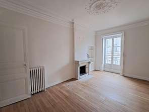 Location Appartement 4 piècesNantes Centre Ville