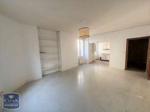 Location Appartement 4 piècesNantes Centre Ville
