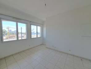 Location Appartement 2 piècesNantes Centre Ville