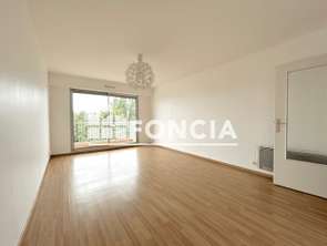 Location Appartement 2 piècesNantes Centre Ville