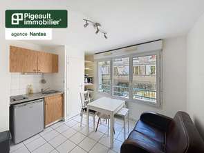 Location Appartement 2 piècesNantes Centre Ville
