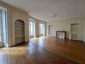 Location Appartement 4 piècesNantes Centre Ville