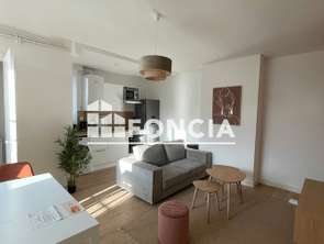 Location Appartement 2 piècesNantes Centre Ville