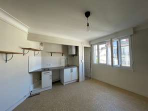 Location Appartement 2 piècesNantes Centre Ville