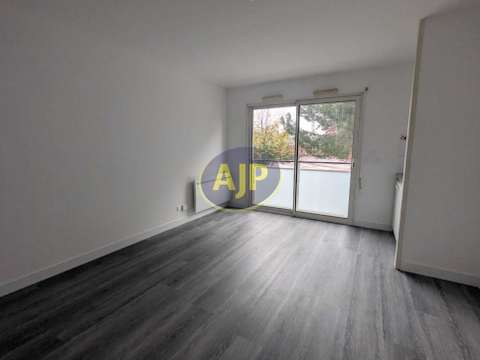 Location appartement 1 pièce Nantes Centre Ville 44