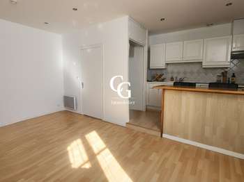 Location Appartement 2 piècesNantes Centre Ville