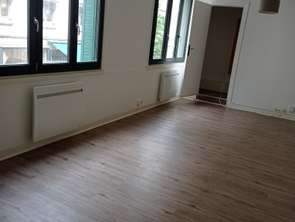 Location Appartement 4 piècesNantes Centre Ville