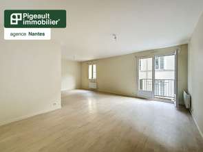 Location Appartement 3 piècesNantes Centre Ville