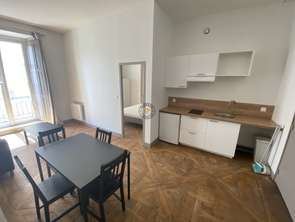 Location Appartement 2 piècesNantes Centre Ville