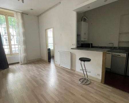 Location appartement 1 pièce Nantes Centre Ville 44