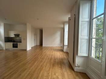 Location Appartement 4 piècesNantes Centre Ville
