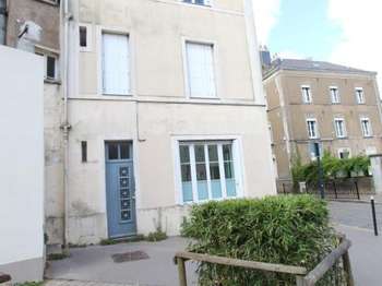 Location Appartement 2 piècesNantes Centre Ville