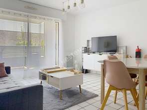 Location Appartement 2 piècesNantes Centre Ville