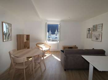 Location Appartement 2 piècesNantes Centre Ville