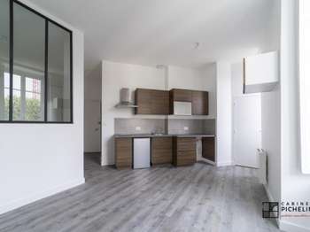 Location Appartement 2 piècesNantes Centre Ville