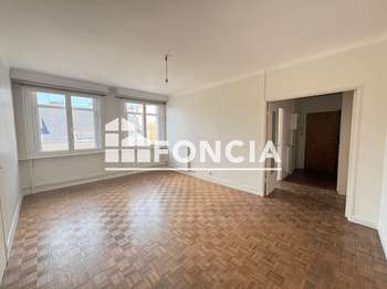 Location Appartement 2 piècesNantes Centre Ville