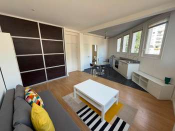 Location Appartement 2 piècesNantes Centre Ville