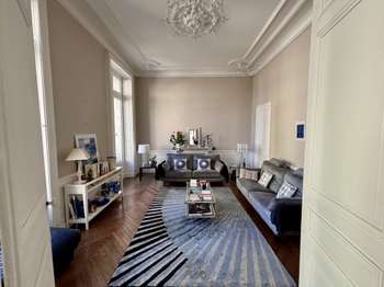 Location Appartement 5 piècesNantes Centre Ville