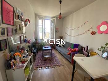 Location Appartement 2 piècesNantes Centre Ville