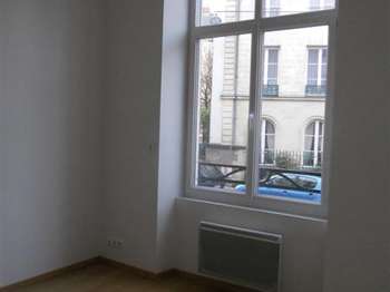 Location Appartement 2 piècesNantes Centre Ville