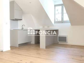 Location Appartement 2 piècesNantes Centre Ville