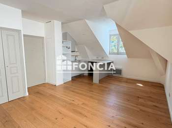 Location Appartement 2 piècesNantes Centre Ville