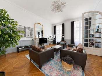 Location Appartement 5 piècesNantes Centre Ville