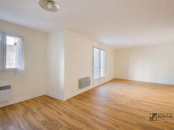 Location Appartement 2 piècesNantes Centre Ville