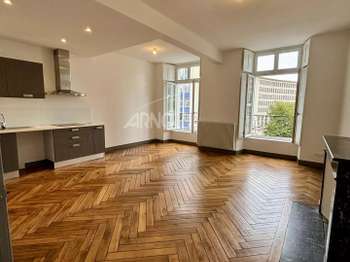 Location Appartement 4 piècesNantes Centre Ville