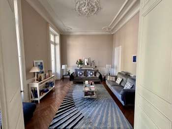 Location Appartement 5 piècesNantes Centre Ville