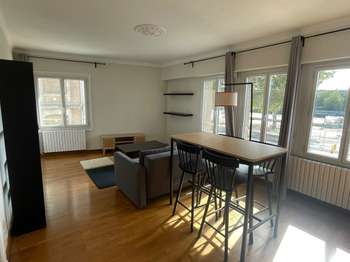 Location Appartement 2 piècesNantes Centre Ville