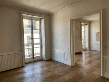 Location appartement 4 pièces Nantes Centre Ville 44