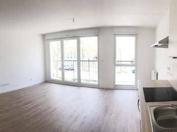 Location Appartement 4 piècesNantes Centre Ville