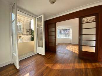 Location Appartement 5 piècesNantes Centre Ville