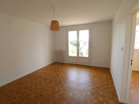 Location appartement 2 pièces Nantes Pont Du Cens - Petit Port 44
