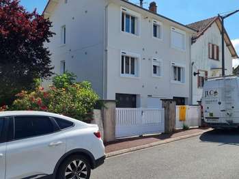 Location Appartement 3 piècesNéris-les-Bains