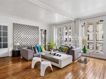 Location Appartement 4 piècesParis 10e