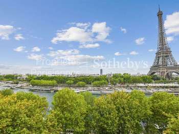 Location appartement 4 pièces Paris 16e 75