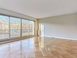 Location Appartement 4 piècesParis 16e