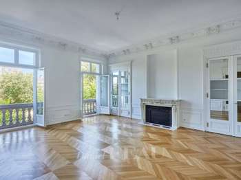 Location appartement 4 pièces Paris 16e 75