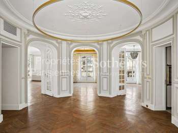 Location appartement 8 pièces Paris 16e 75