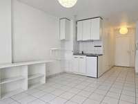 Location appartement T1 Paris 18e - 75