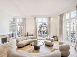 Location Appartement 4 piècesParis 2e