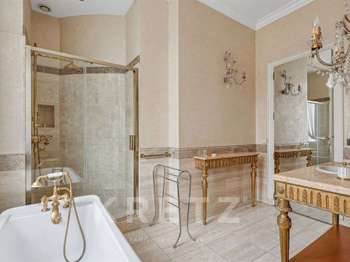 Location Appartement 6 pièces +Paris