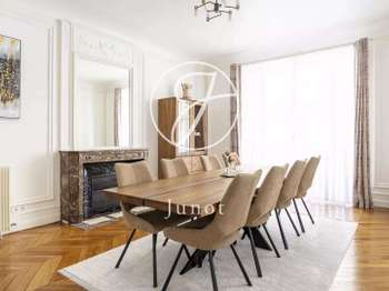 Location Appartement 6 pièces +Paris 7e
